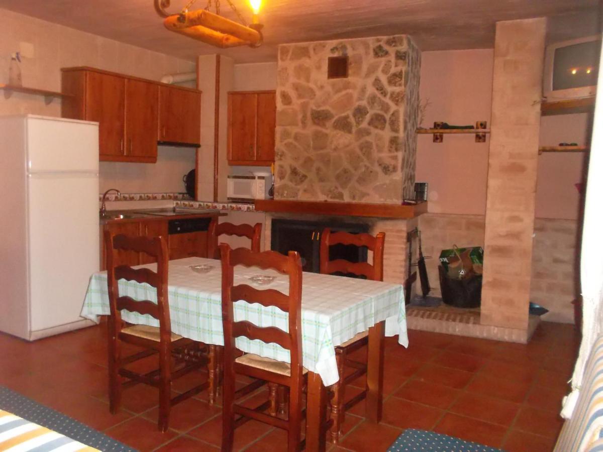 Fuente Del Gamellon Guest House Buenache de la Sierra Exterior photo