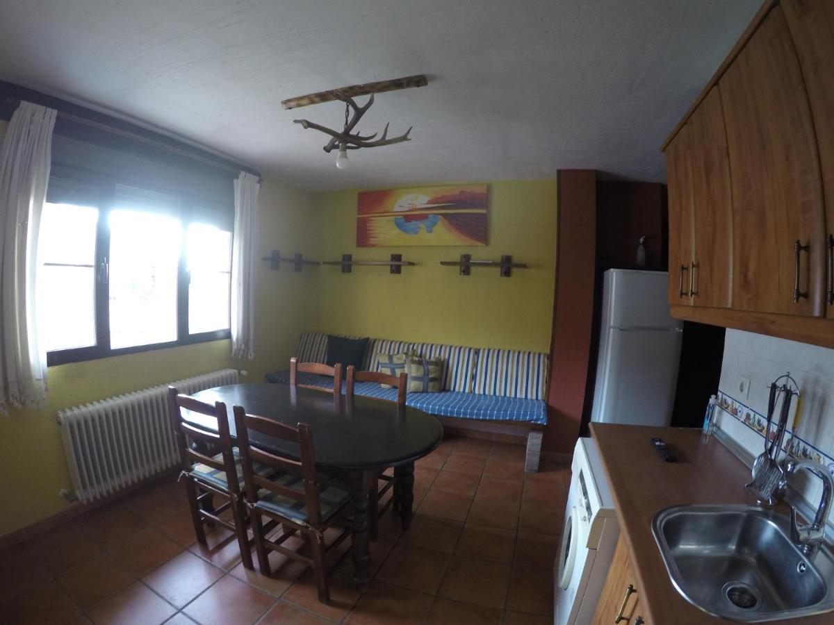Fuente Del Gamellon Guest House Buenache de la Sierra Exterior photo